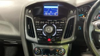 FORD FOCUS 1.6 Titanium Navigator