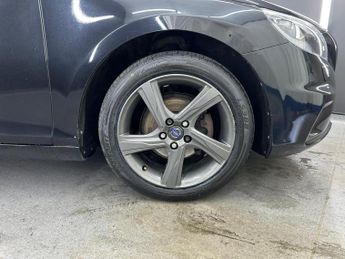 VOLVO V40 1.6 D2 R-Design Euro 5 (s/s) 5dr