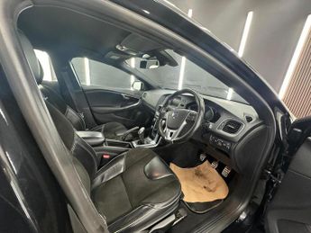 VOLVO V40 1.6 D2 R-Design Euro 5 (s/s) 5dr