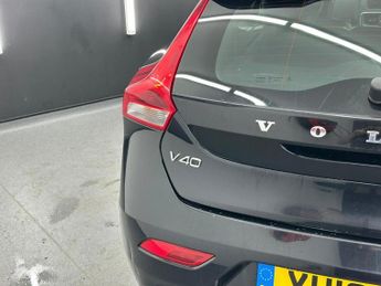 VOLVO V40 1.6 D2 R-Design Euro 5 (s/s) 5dr