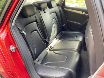 AUDI A4 2.0 TDI SE Technik Euro 5 (s/s) 4dr