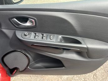 RENAULT CLIO 1.5 Dynamique S MediaNav dCi 90 EDC Auto