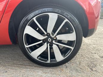 RENAULT CLIO 1.5 Dynamique S MediaNav dCi 90 EDC Auto