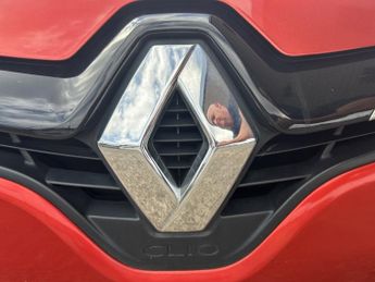 RENAULT CLIO 1.5 Dynamique S MediaNav dCi 90 EDC Auto