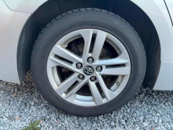 TOYOTA COROLLA 1.8 VVT-h Icon Touring Sports CVT Euro 6 (s/s) 5dr