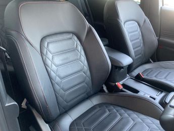 FORD FOCUS 1.0 Focus ST-Line X 5 door 1.0L EcoBoost 125PS mHEV FWD 7 Speed 