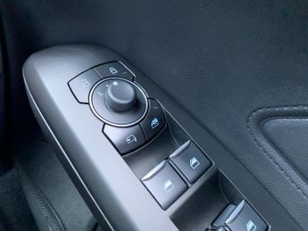 FORD FOCUS 1.0 Focus ST-Line X 5 door 1.0L EcoBoost 125PS mHEV FWD 7 Speed 