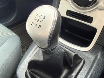 FORD FIESTA 1.4 Zetec