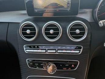 MERCEDES-BENZ C CLASS 2.1 C220d AMG Line