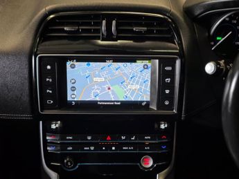JAGUAR XE 2.0 d R-Sport