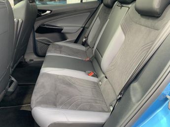 VOLKSWAGEN ID.4 Pro 77kWh Style