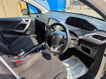 PEUGEOT 2008 1.6 e-HDi Active EGC Euro 5 (s/s) 5dr