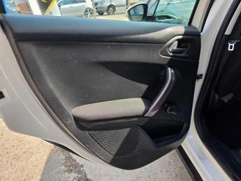 PEUGEOT 2008 1.6 e-HDi Active EGC Euro 5 (s/s) 5dr