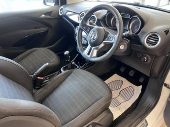 VAUXHALL ADAM 1.2 i GLAM