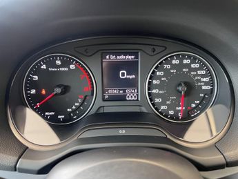 AUDI Q2 2.0 TFSI S line