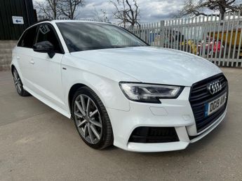 Audi A3 1.6 TDI 30 Black Edition