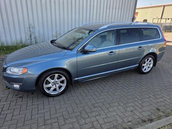 VOLVO V70 2.0 D3 SE Lux
