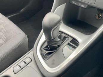 TOYOTA YARIS 1.5 VVT-h Icon