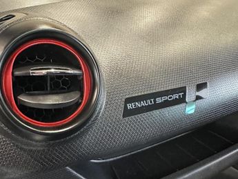 RENAULT CLIO 1.6 Renaultsport 200 Turbo EDC LUX
