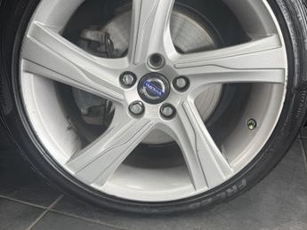 VOLVO V60 1.6 R-Design D2 (115hp)