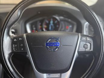 VOLVO V60 1.6 R-Design D2 (115hp)