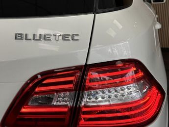 MERCEDES-BENZ M CLASS 3.0 ML350 V6 BlueTEC Sport