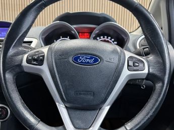 FORD FIESTA 1.4 Titanium