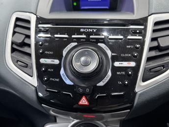 FORD FIESTA 1.4 Titanium