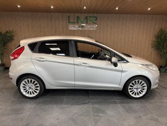 FORD FIESTA 1.4 Titanium