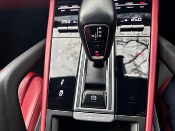 PORSCHE CAYENNE 3.0 V6 E-Hybrid 17.9kWh