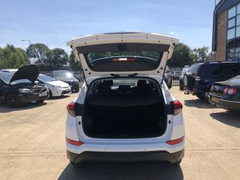 HYUNDAI TUCSON 1.7 TUCSON SE NAV 1.7 D 116PS BD +FSS