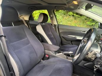 HONDA CIVIC 1.8 i-VTEC ES i-Shift 5dr
