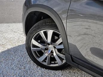 PEUGEOT 2008 1.6 BlueHDi Allure