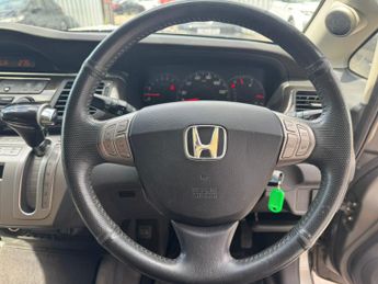 HONDA FR-V 1.8 i-VTEC EX