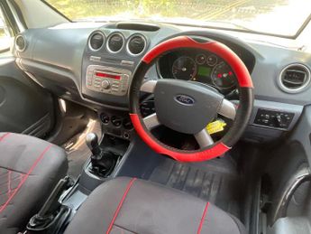 FORD TRANSIT CONNECT 1.8 TDCi T200 Trend L1 H1 4dr DPF
