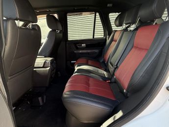LAND ROVER RANGE ROVER SPORT 3.0 SD V6 HSE Red