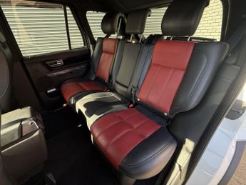 LAND ROVER RANGE ROVER SPORT 3.0 SD V6 HSE Red