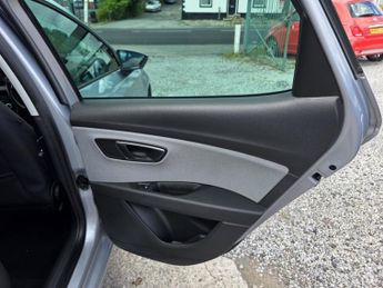 SEAT LEON 1.6 TDI SE Dynamic