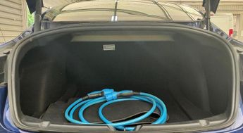TESLA MODEL 3 (Dual Motor) Long Range Auto 4WDE 4dr