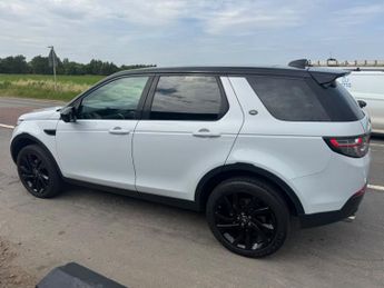 LAND ROVER DISCOVERY SPORT 2.0 TD4 HSE Black