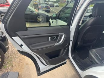 LAND ROVER DISCOVERY SPORT 2.0 TD4 HSE Black