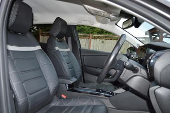 CITROEN E-C4 e-C4 Shine Plus 100 kW Battery Electric Vehicle