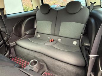 MINI HATCH 1.6 Cooper Hatchback 3dr Petrol Steptronic Euro 5 (122 ps)