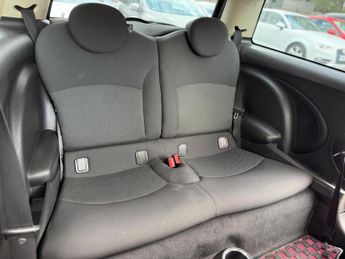 MINI HATCH 1.6 Cooper Hatchback 3dr Petrol Steptronic Euro 5 (122 ps)