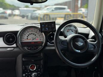 MINI HATCH 1.6 Cooper Hatchback 3dr Petrol Steptronic Euro 5 (122 ps)