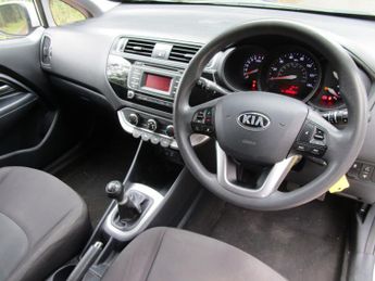 KIA RIO 1.3 1 - 13 Services - Great little car - 35 Road tax
