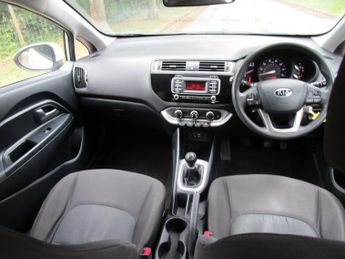 KIA RIO 1.3 1 - 13 Services - Great little car - 35 Road tax