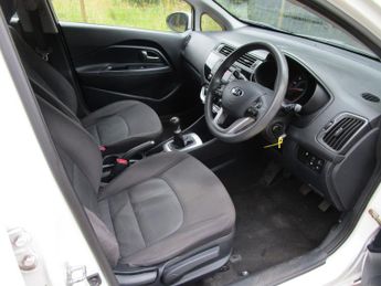 KIA RIO 1.3 1 - 13 Services - Great little car - 35 Road tax