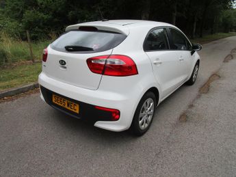 KIA RIO 1.3 1 - 13 Services - Great little car - 35 Road tax