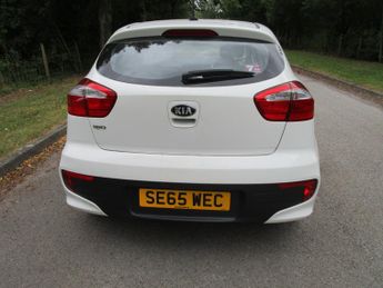 KIA RIO 1.3 1 - 13 Services - Great little car - 35 Road tax